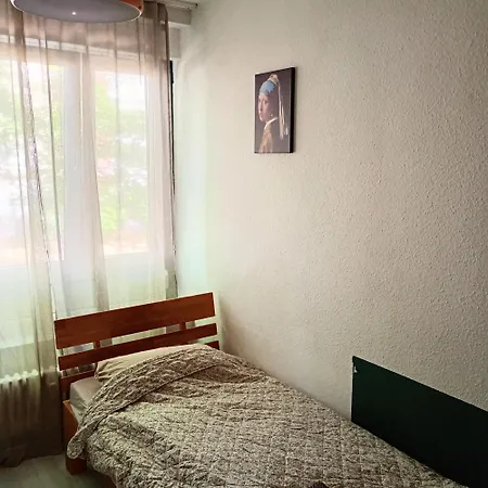 Schoenes Проживание в семье